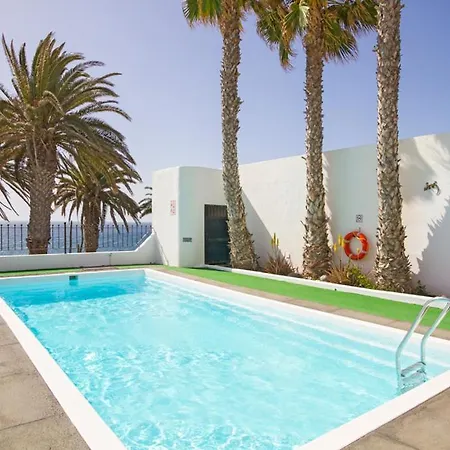 Sleeps 8 Pool Air Con Wifi * Costa Teguise