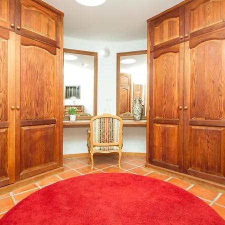 Sleeps 8 Pool Air Con Wifi Villa *